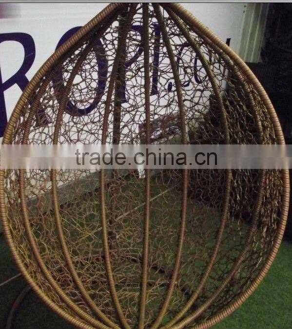 Rattan hanging egg chair