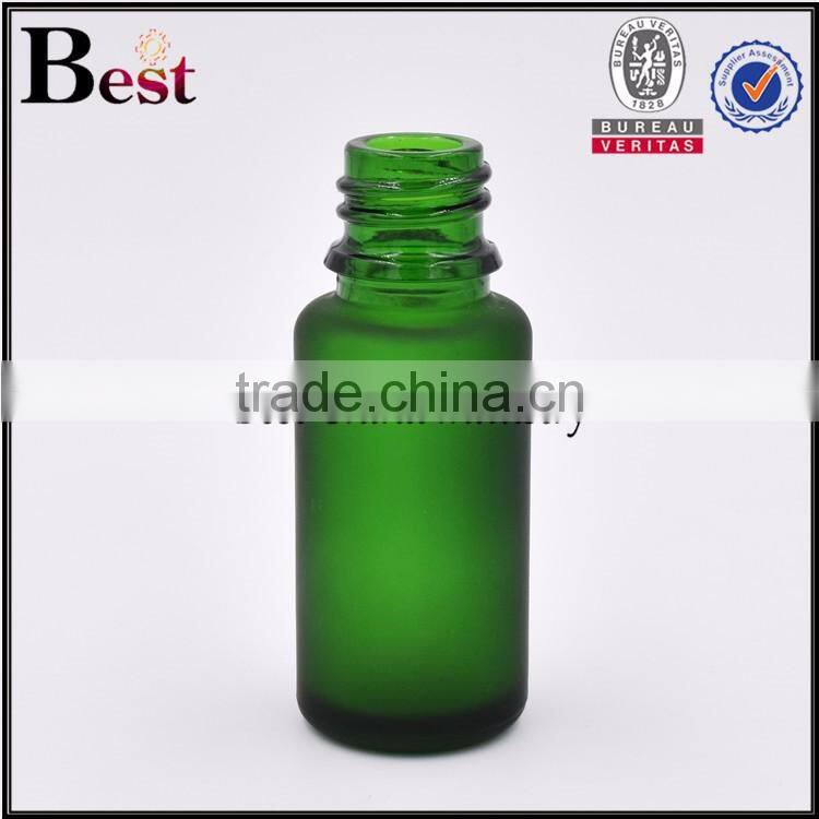 2017 high quality 15ml oil glass bottle green round shape oil glass bottle silver cap oil glass bottle with stopper
