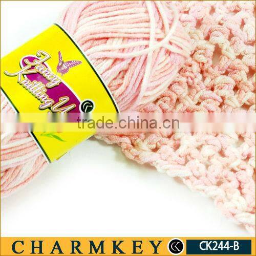 hand knitting chunky yarn