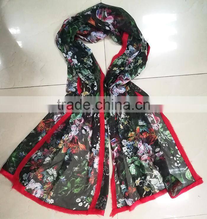 High quality fashionable digital print feather muslim hijab silk scarf