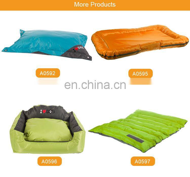 China Outdoor High Quality Washable Fashion Pet Durable Waterproof Large Dog Bed