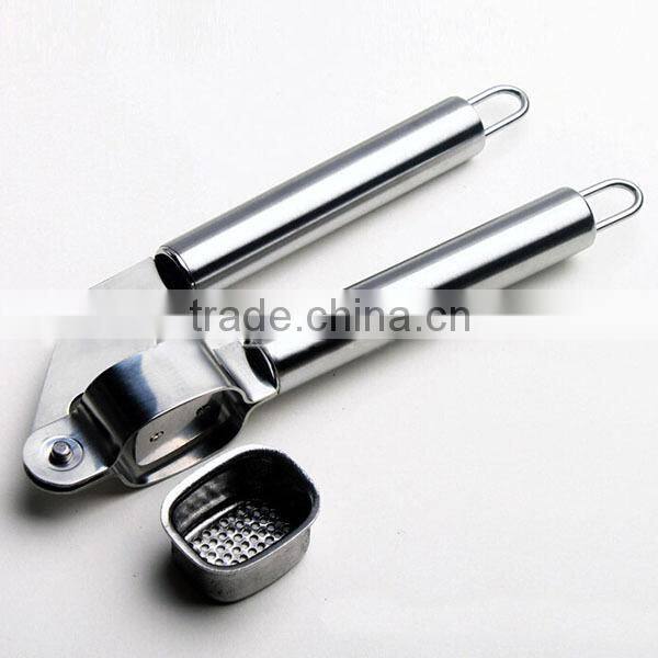 Garlic Crusher Made of Stainless Steel Mince Professional Garlic Press, silicone Crusher with Garlic Peeler