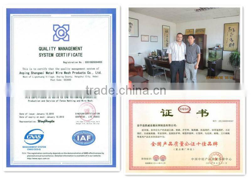 Australia standard HDG 1100X2100mm steel road barricade supplier