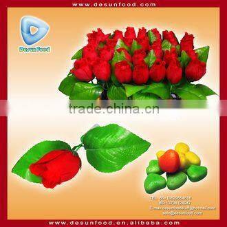 Fast moving cheap toy candy tennis racket toy with sweet