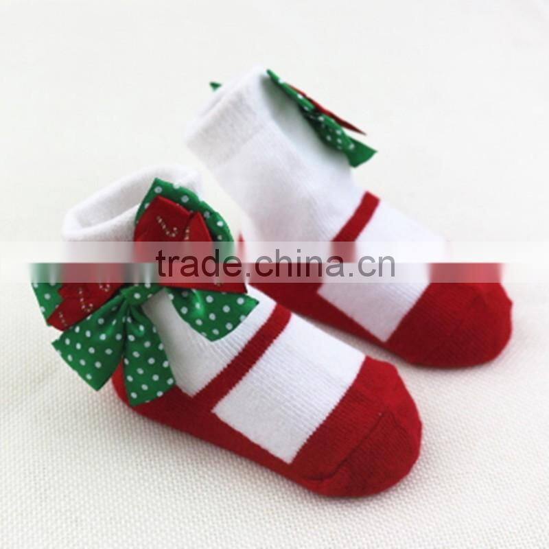 Customized happy cute Christmas baby socks with bowknot for holiday made of cotton
