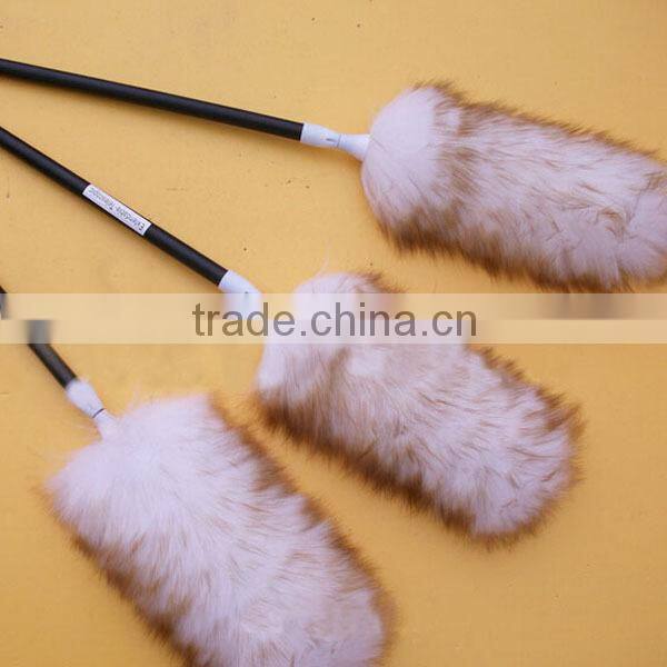 China OEM manufacture soft household white wool feather clean duster