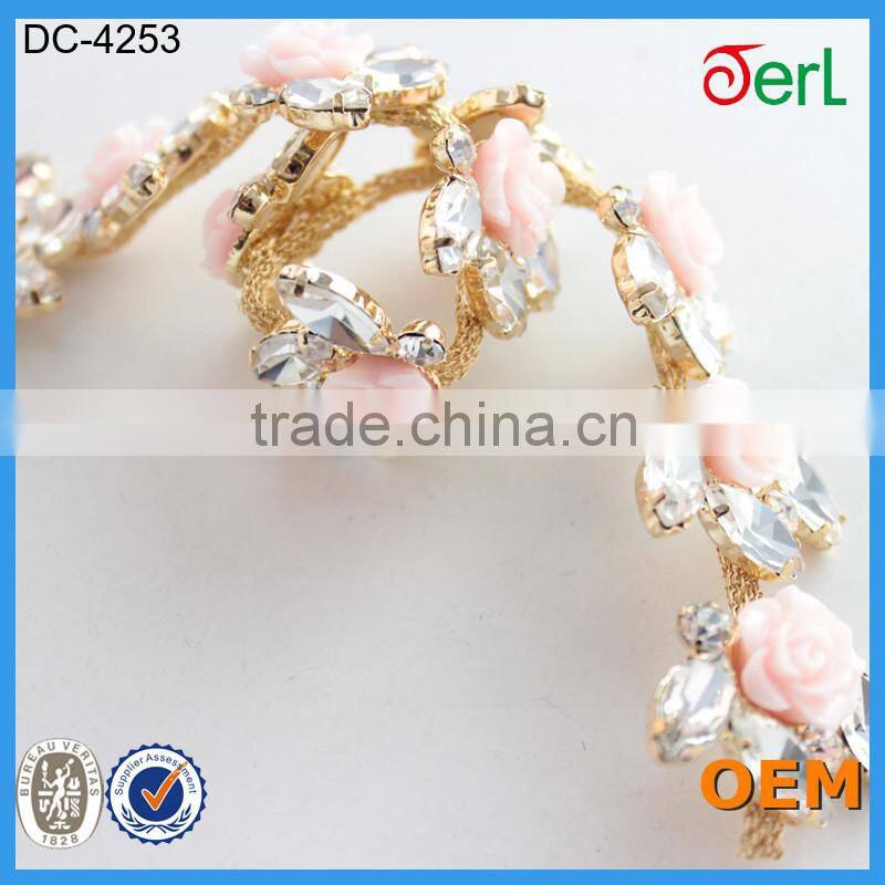 Wholesale New Style Silver Plating Clear Crystal Rhinestone Trim with Colorful Flower Plastic Pearl for Dresses