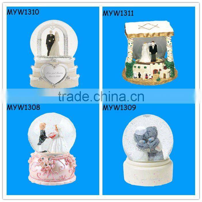 personalized famous bride and groom themed resin wedding favor water globes