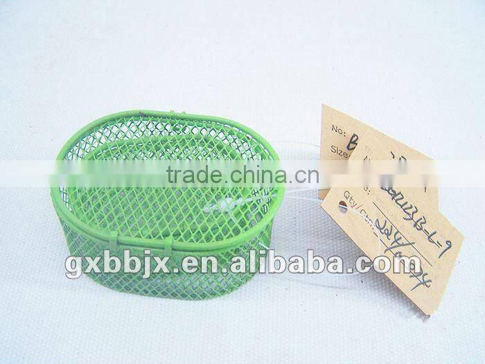 Oval metal candy packing box