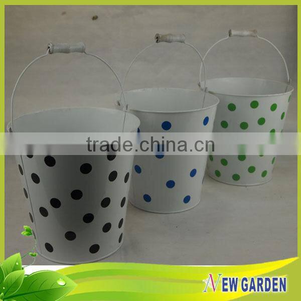 OEM Cheap Useful Barrel Shape Decorative Metal Hanging Basket Planters