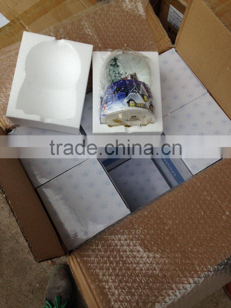 Hot Sale Snowflake christmas snow globe musical christmas snow globe