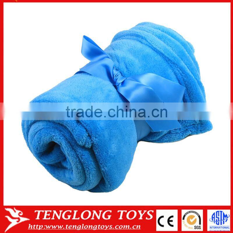 High quality stuffed polyester throw pillow set plush travel blankets