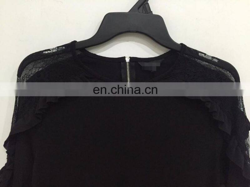 The shoulder lace stitching long-sleeved blouse