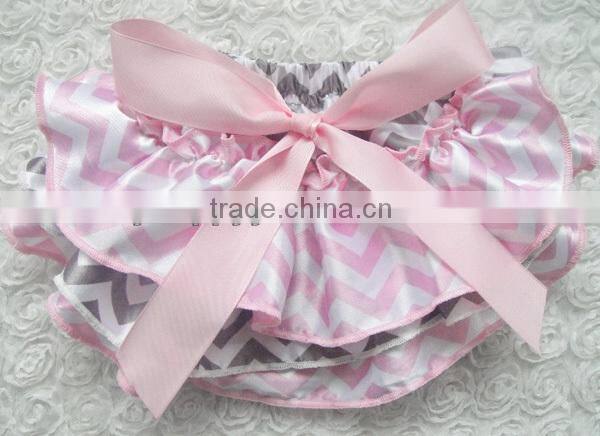fashionable colorful heart print ruffled fancy girl baby bloomers