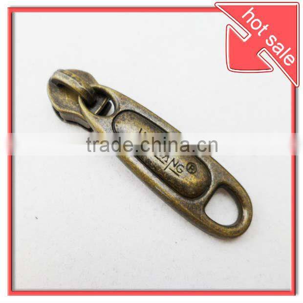 customized zipper,fashion metal zipper puller slider for handbag,bag accessory