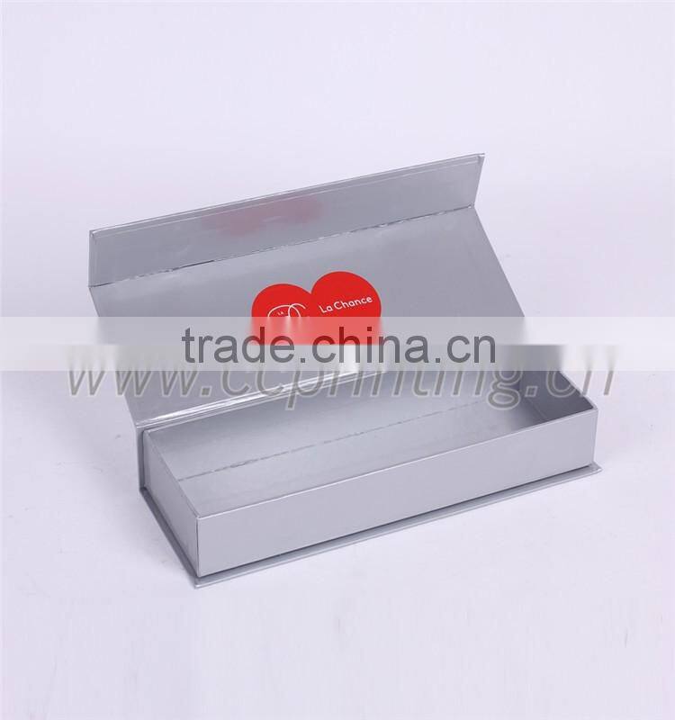 gift box with magnetic fastening