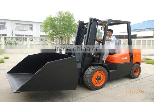 China Forklift 5Ton for sale with big radiator and 3-stage mast