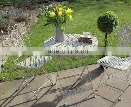 Pretty 3 piece garden set