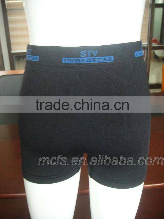 Seamless boy's underwear boxer