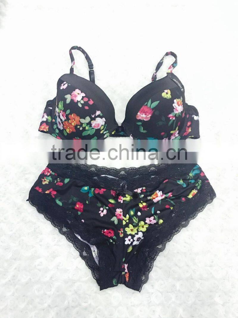 young girl 2016 new design ladies sexy hot bra set panty lingerie fancy lovely OEM quality revealing lingerie