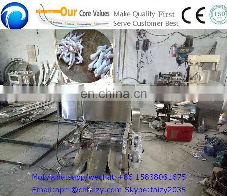 Automatic chicken duck feet paw cutter