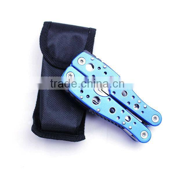Sturdy durable folding plier