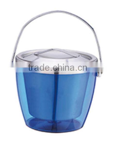 Hot selling plastic bottle cooler with lid