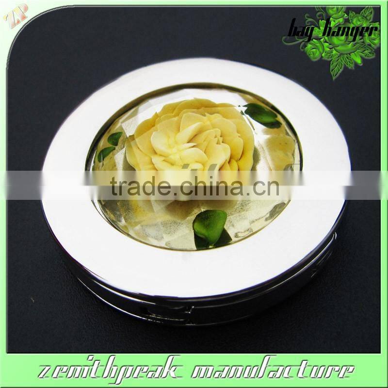 2016 Promotional metal heart shape bag hanger/heart shape bag holder/heart shape bag hook