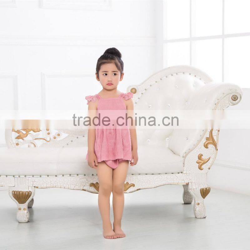2016 wholesale adorable fashion design children's boutique set baby clothing girls party dresses