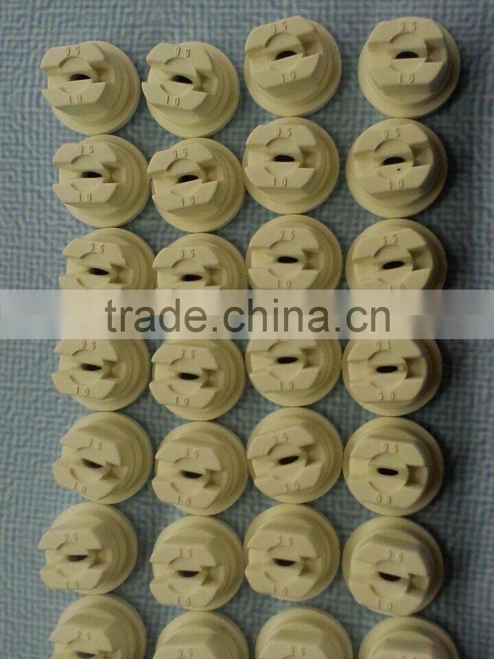 SPRAY NOZZLE For Conveyor belt lubrication In Beverage Industry