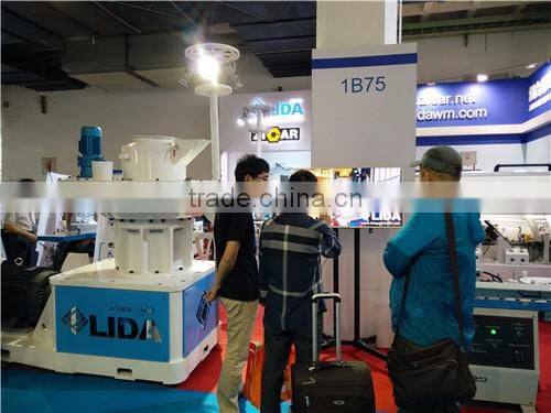 LIDA LD560 low consumption vertical ring die wood pellet mill machine