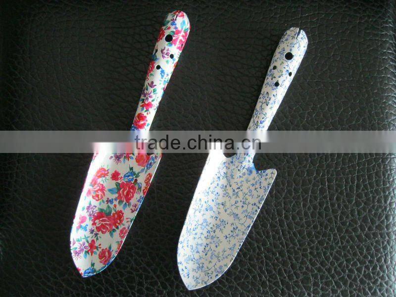 TRANSFER PRINTING GARDEN SHOVEL