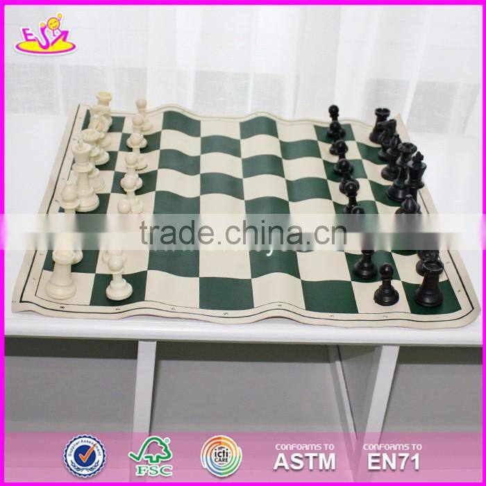 2017 Manufacturer of portable wooden travel chess set for sale W11A057