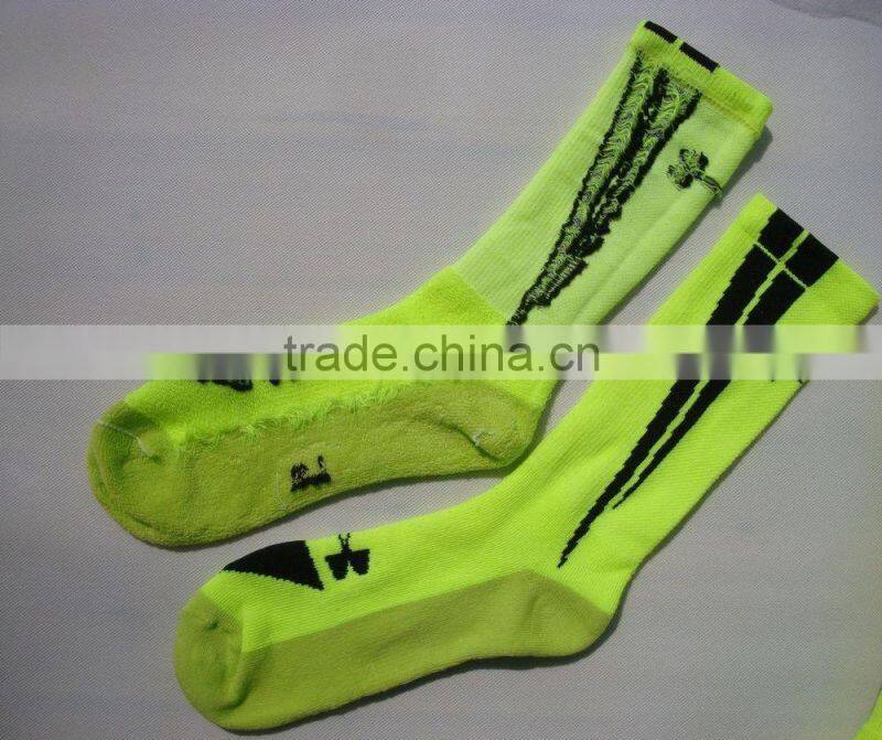 New products low price manufacturer china sport sock