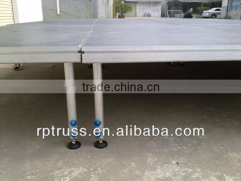 RP 4 legs stage with telescopic legs for activities