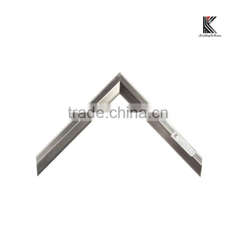 Photo frame moulding