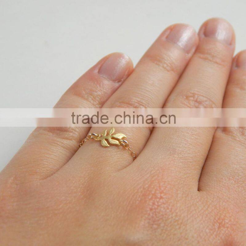 Latest design ladies rings custom chain ring for dealer