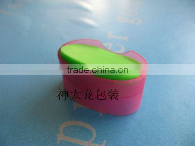 Dis top cap mold for shampoo bottle