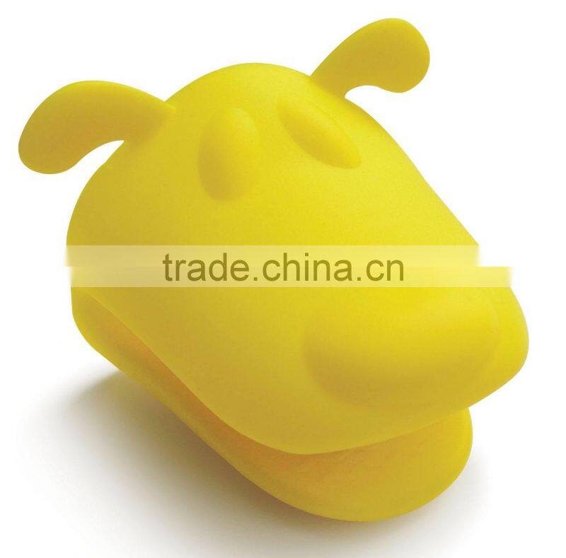 Dog shape silicone oven glove