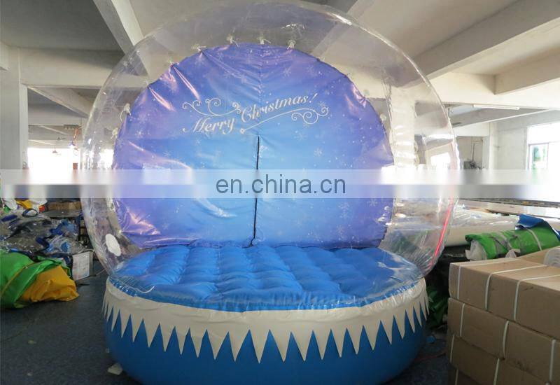 Lattest design xmas decoration plastic snow globe with photo insert