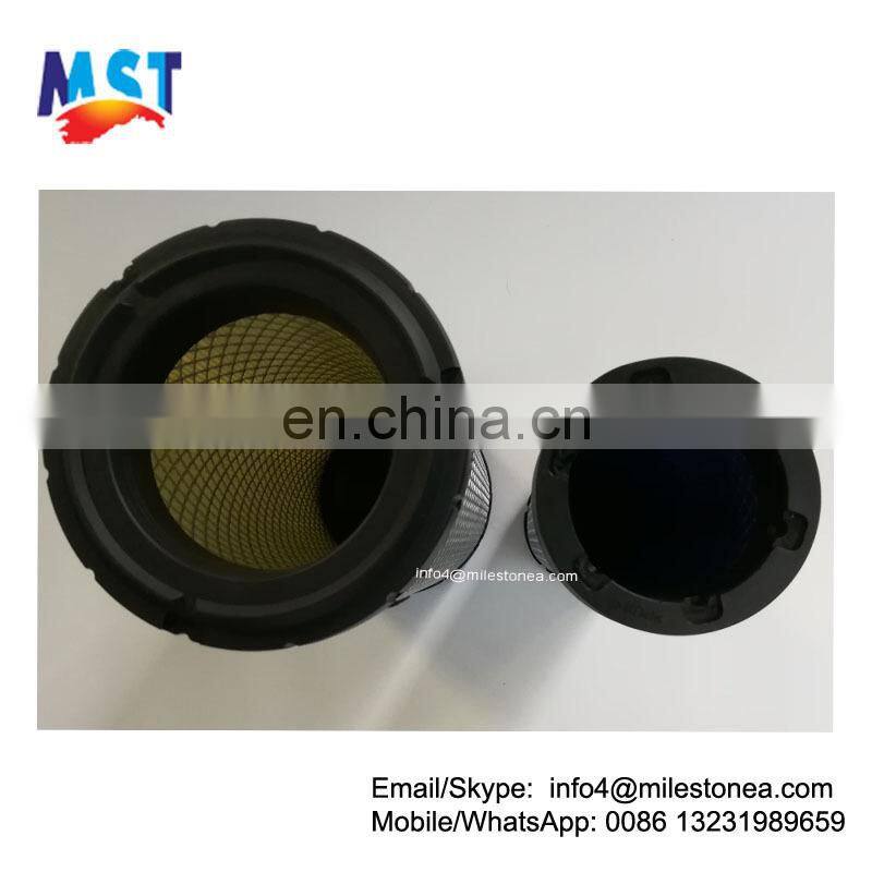 Air filter set RE68048 RE68049 for heavy truck engine