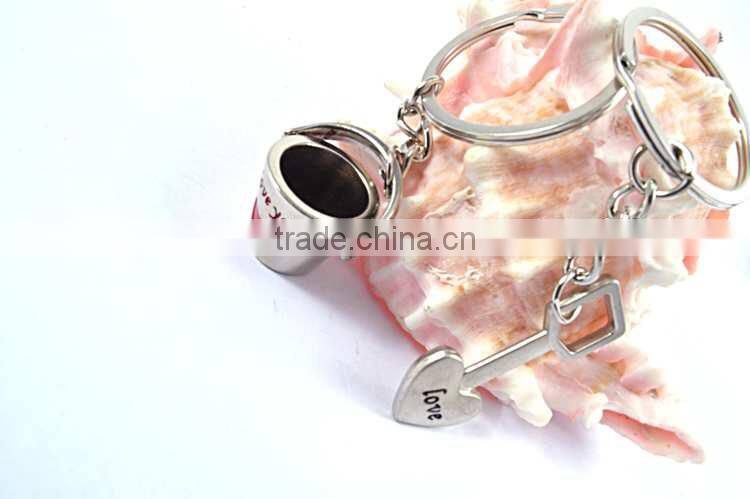 2015 Hot selling custom logo metal promotional gifts keychains