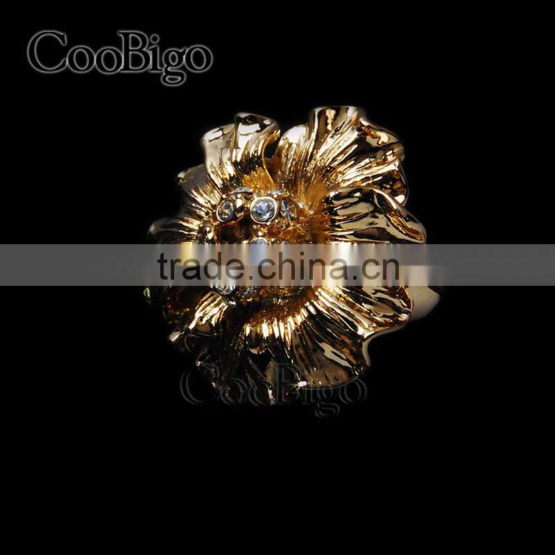 Fashion Jewelry Zinc Alloy Charming Rhinestone Flower Ring Women Party Show Gift Dresses Apparel Promotion Accessories