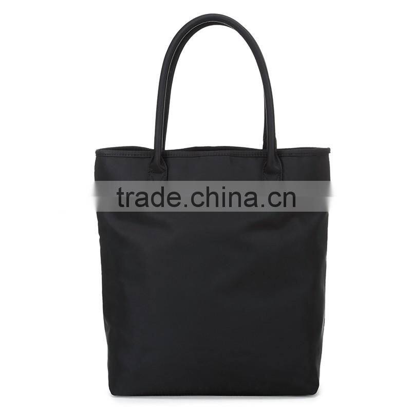 Factory wholesale fashionable leisure nylon waterproof zippered multi-functional tote bag GW742