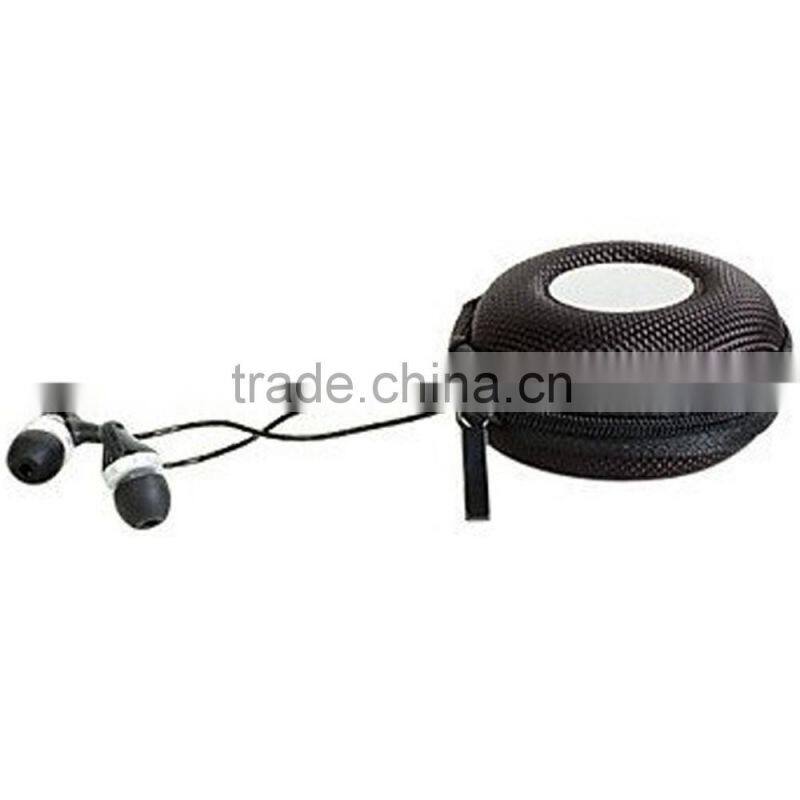 Noise cancelling in ear headphone