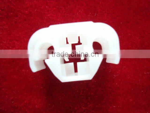 auto plastic double pipe clamp