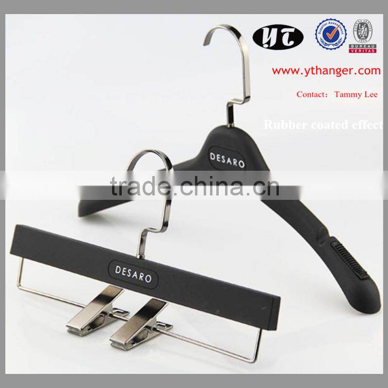 plastic rubber coated hanger top and bottom dress hanger with clips