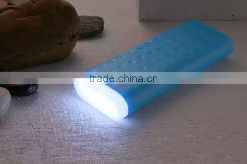 large capacity factory price 3 USB power bank with powerful lamp XH-LP