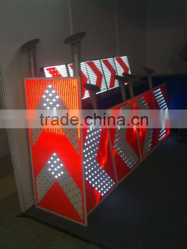 solar traffic signal board