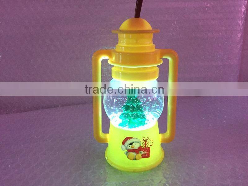 Yellow 2015 Hot Sale 45mm Polyresin Led Christmas Tree Water Globe Latern Design